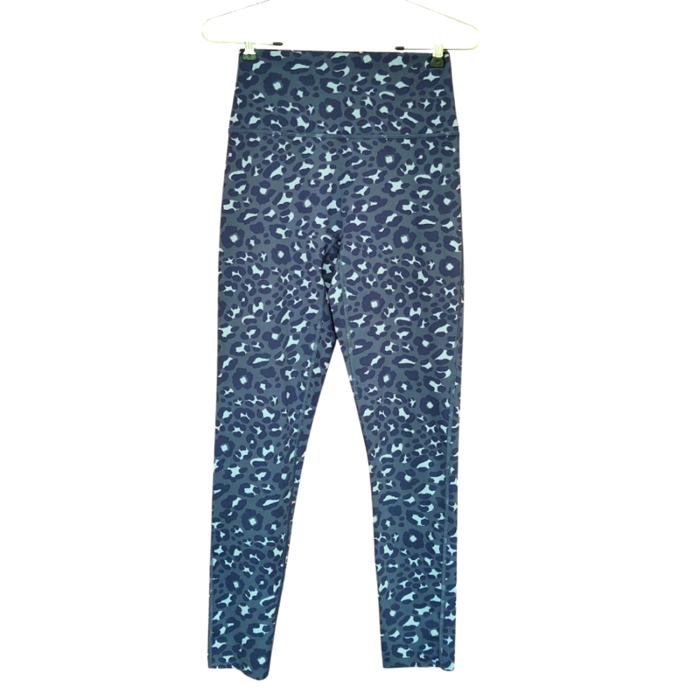 EUC OFFLINE By Aerie Blue Leopard Print Cropped Leggings Size M